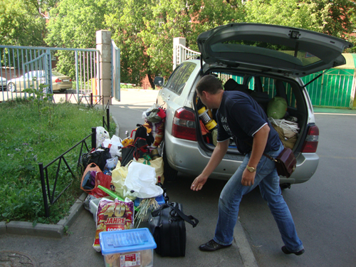 Возле дома